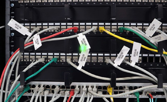 kabels met LED-identificatie